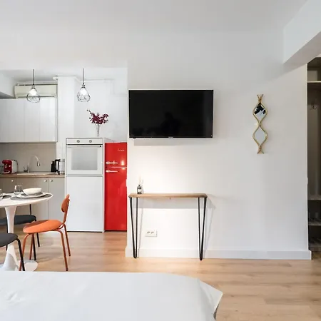 Cinema Union Apartment