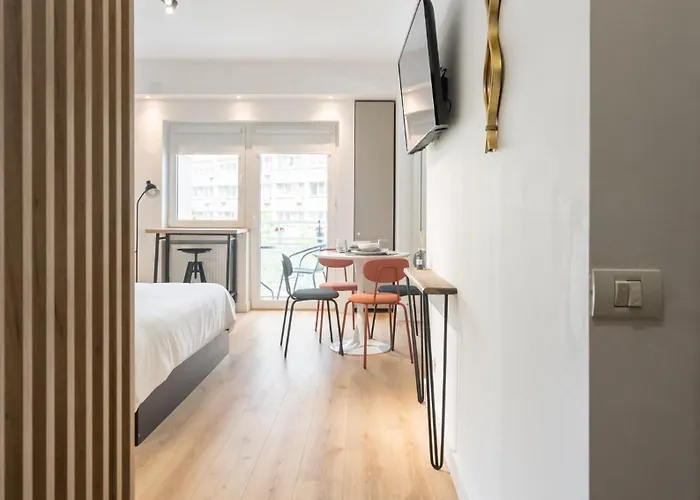 Cinema Union Apartment